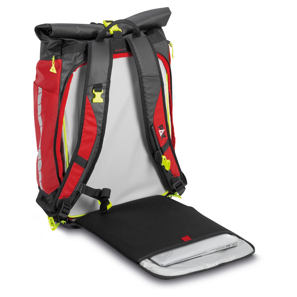 159204503_03_pax_roller_daypack